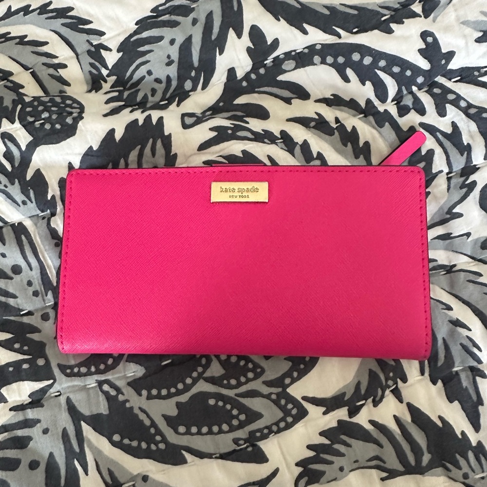 Kate Spade Fuchsia Wallet